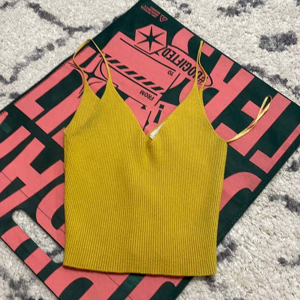 Yellow LA Heart cropped tank